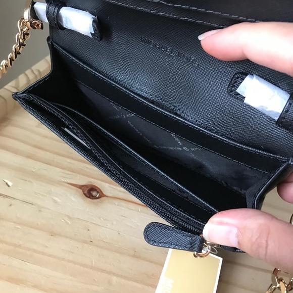 Michael Kors Purse🎈🎈 - Picture 8 of 11